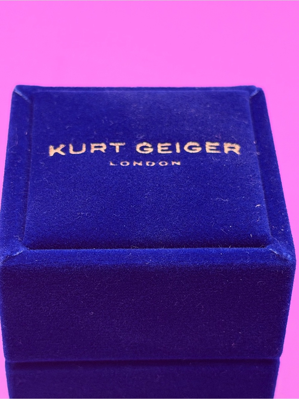 Kurt Geiger London Crystal Heart Cocktail Ring - size 7 - Picture 6 of 7